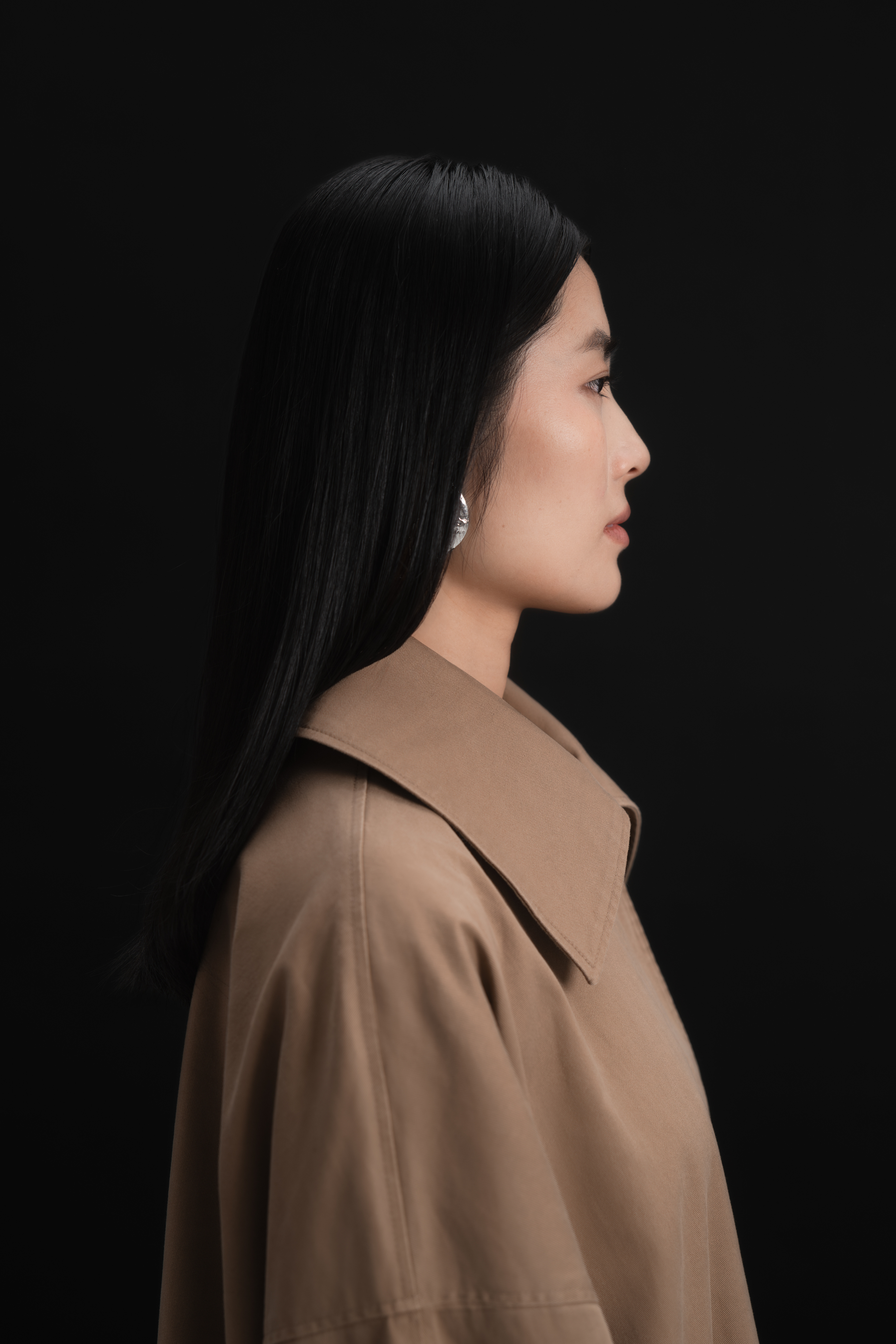 The MAMÚ CARAMEL TOBBACO MAXI TRENCH COAT bottom image